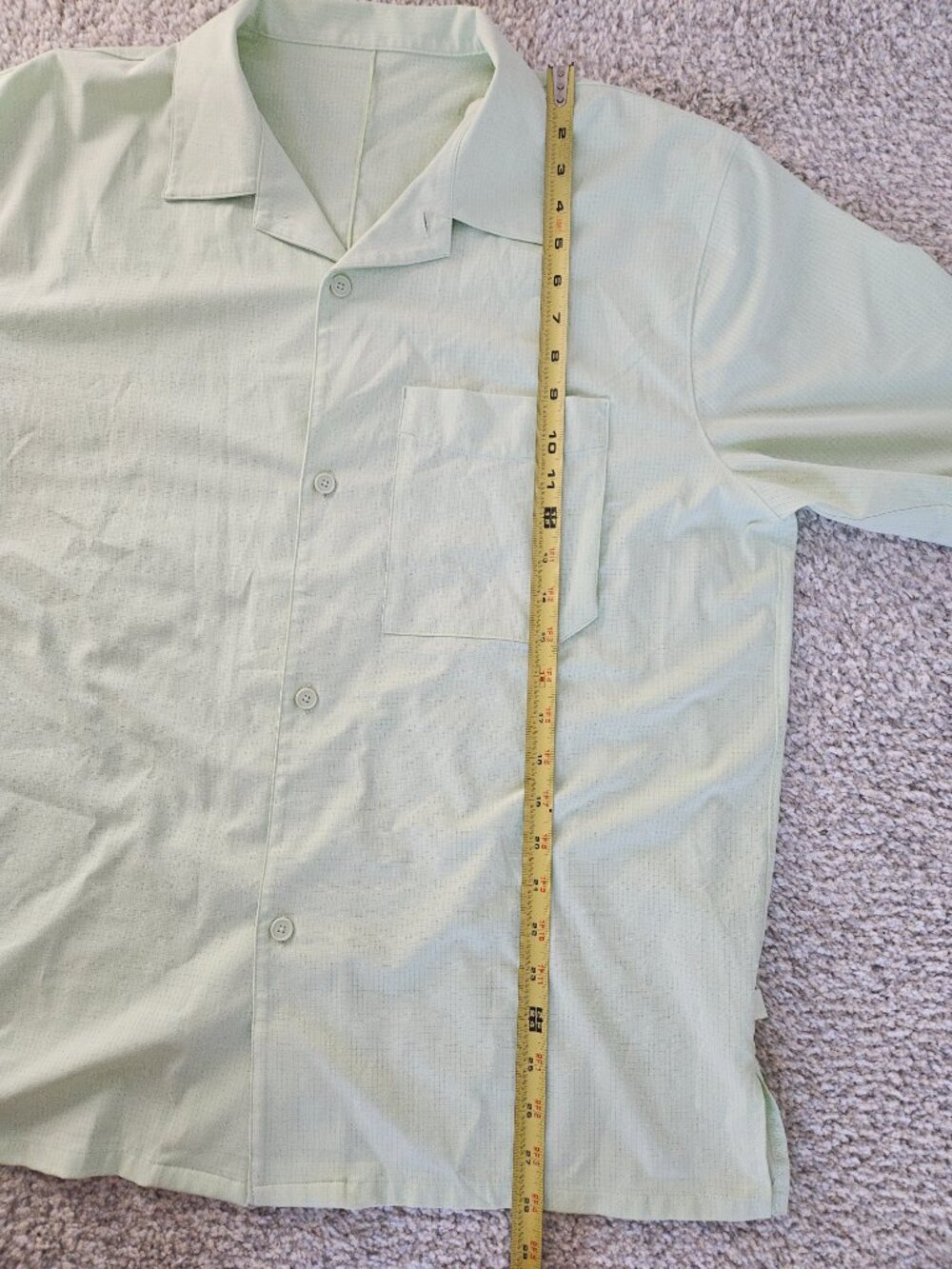 Lululemon Lightweight Camp Collar Button-Up Shirt in Palm Court, Size L - Picture 3 of 7